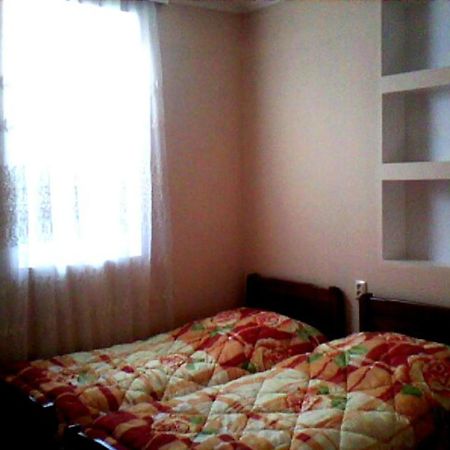 White Guest House Batumi Esterno foto