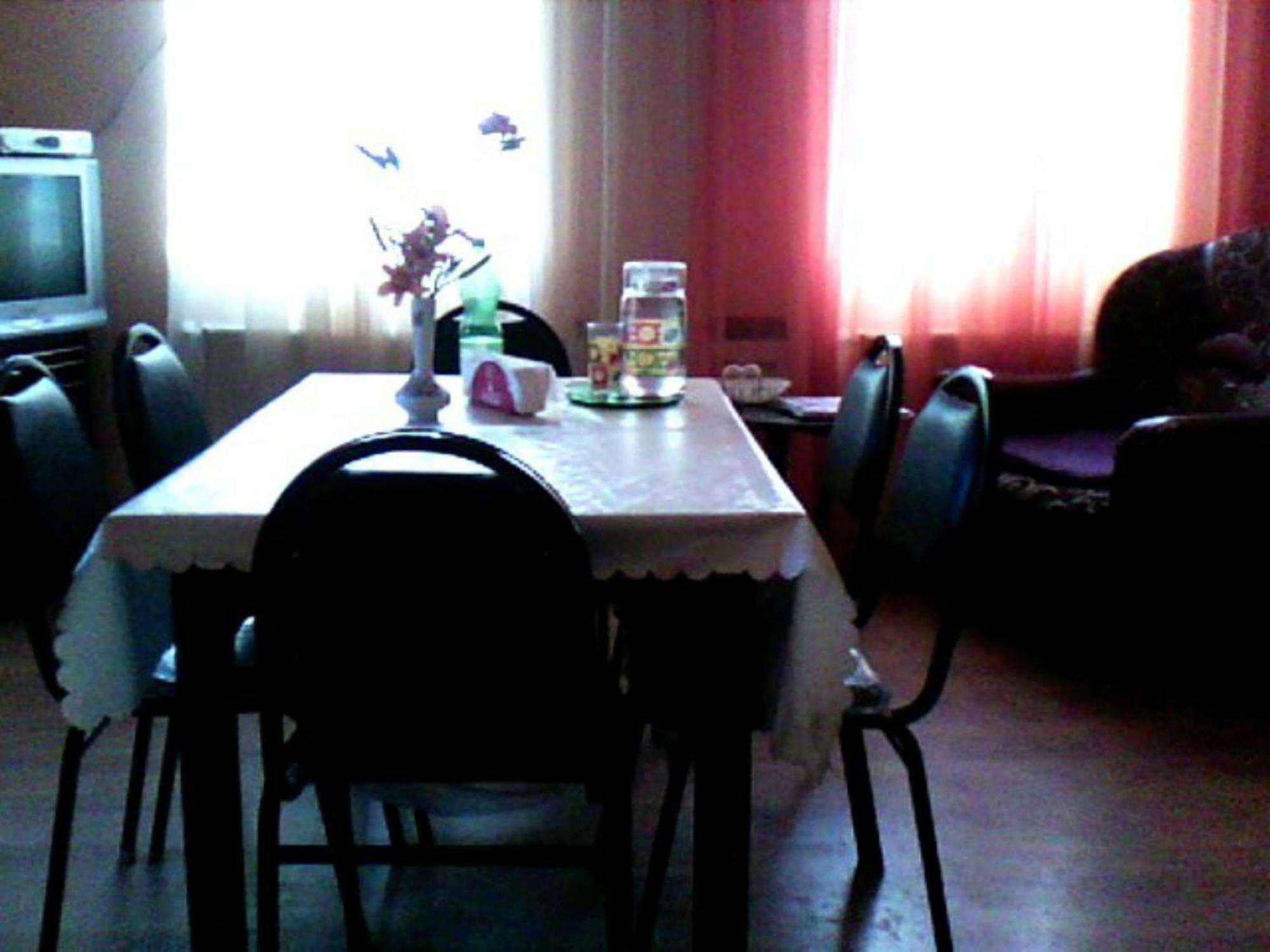White Guest House Batumi Esterno foto