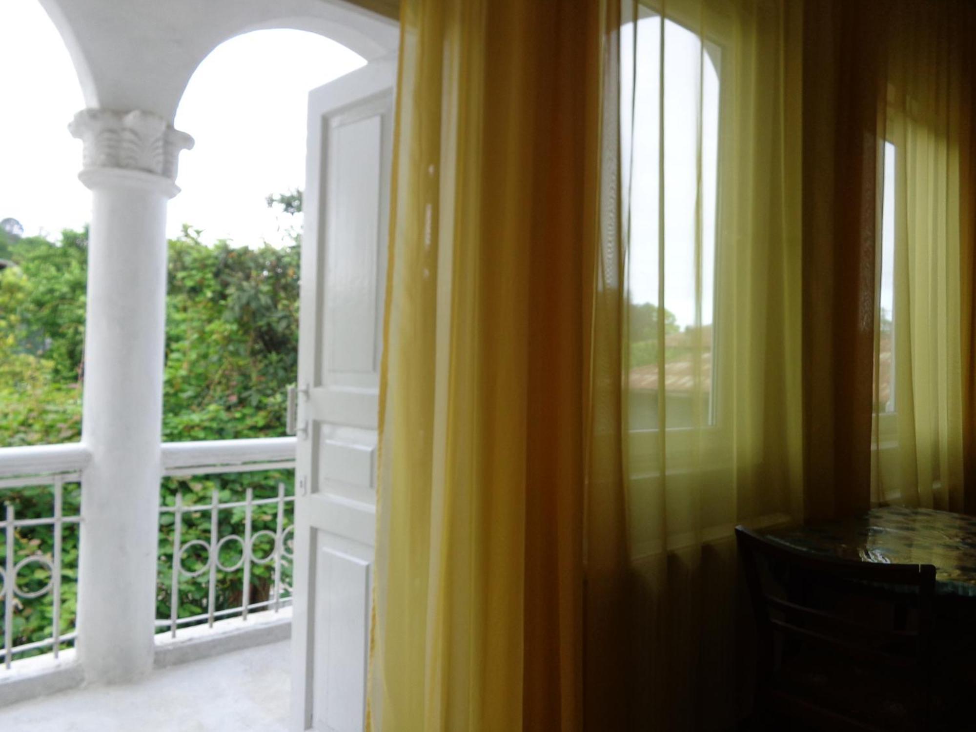 White Guest House Batumi Camera foto