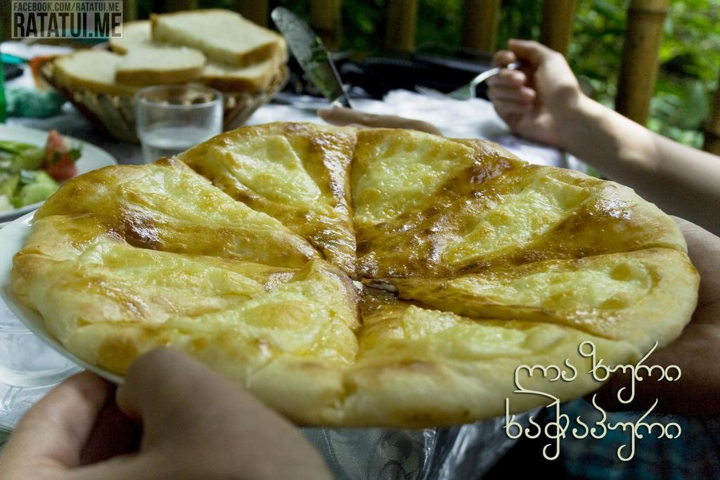 White Guest House Batumi Esterno foto