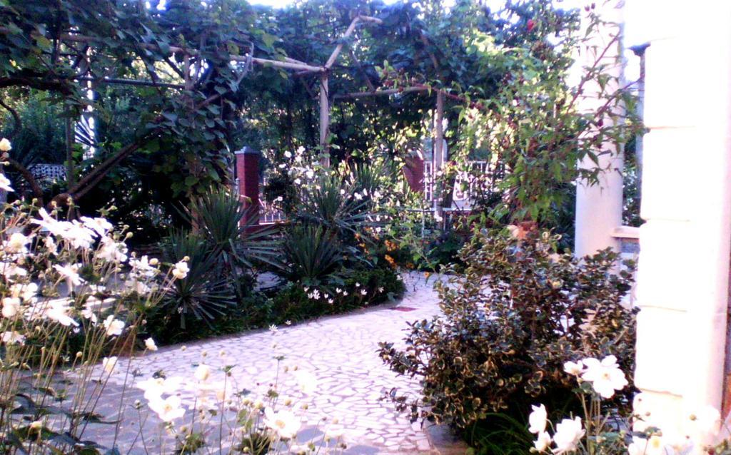 White Guest House Batumi Camera foto