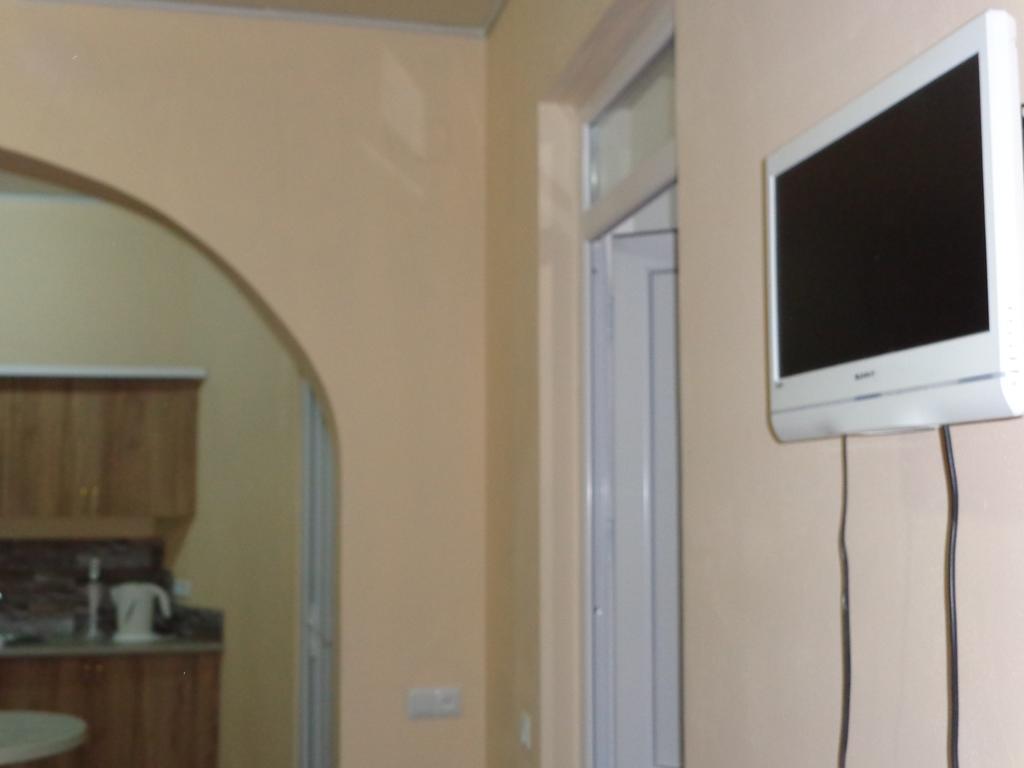 White Guest House Batumi Esterno foto
