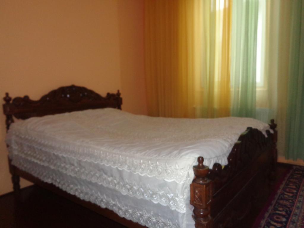 White Guest House Batumi Esterno foto